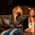 Foto Rakvere Teatri lavastusest "Tsikaadide aeg", fotograaf Kalev Lilleorg