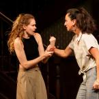 Foto Rakvere Teatri lavastusest "Tsikaadide aeg", fotograaf Kalev Lilleorg