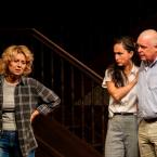 Foto Rakvere Teatri lavastusest "Tsikaadide aeg", fotograaf Kalev Lilleorg