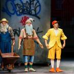 Foto Rakvere Teatri lavastusest "Päkapikkude parim puhkus", fotograaf Kalev Lilleorg