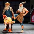 Foto Rakvere Teatri lavastusest "Päkapikkude parim puhkus", fotograaf Kalev Lilleorg