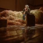 Foto Rakvere Teatri lavastusest "Tikutoos", fotograaf Gabriela Järvet