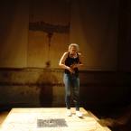 Foto Rakvere Teatri lavastusest "Tikutoos", fotograaf Gabriela Järvet