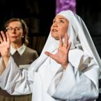 Foto Rakvere Teatri lavastusest "Agnes Dei", fotograaf Kalev Lilleorg