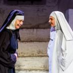 Foto Rakvere Teatri lavastusest "Agnes Dei", fotograaf Kalev Lilleorg